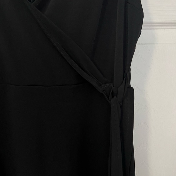NWOT EXPRESS FAUX WRAP DRESS - BLACK - Picture 5 of 6